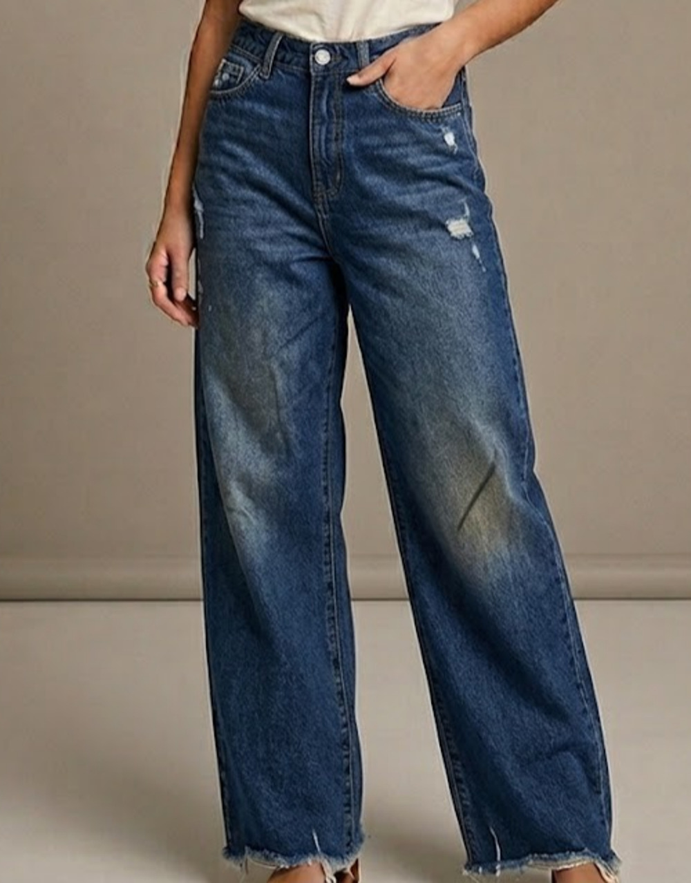 KanCan High Rise Wide Leg Jeans Size 8 Medium Wash Distressed Raw Hem KC2529M